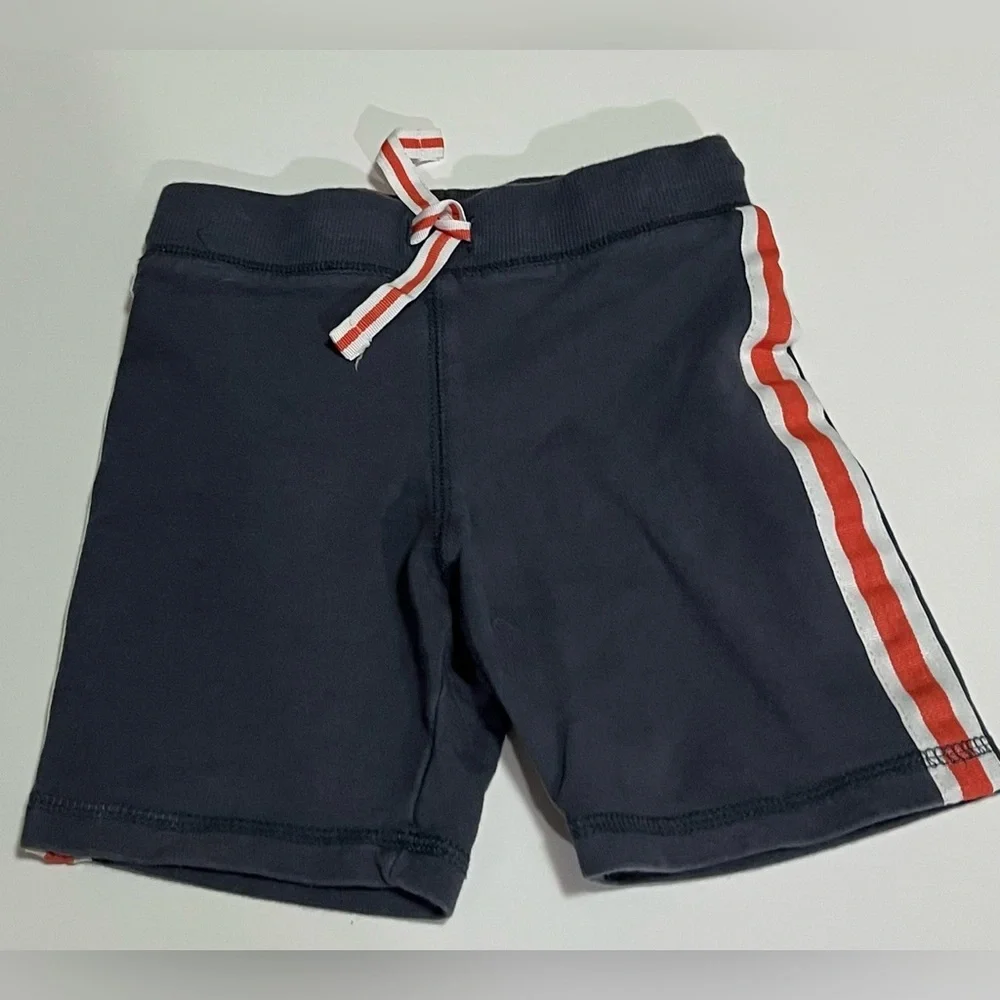 Tommy Bahama 2T Toddler Shark Graphic Shirt & Athletic Shorts Outfit Set